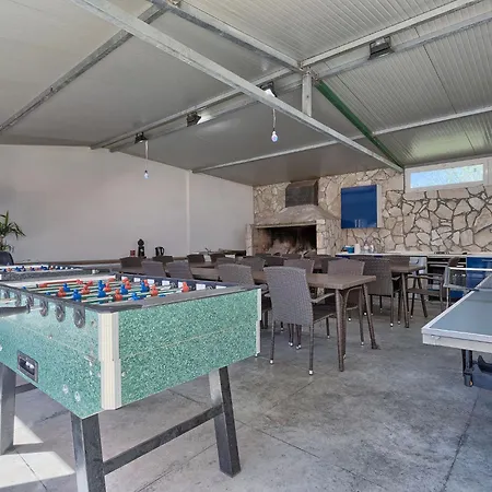 La Mer-3 By Interhome Apartment Pula