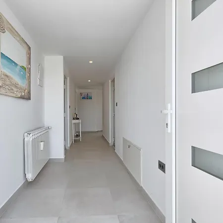 La Mer-3 By Interhome Pula